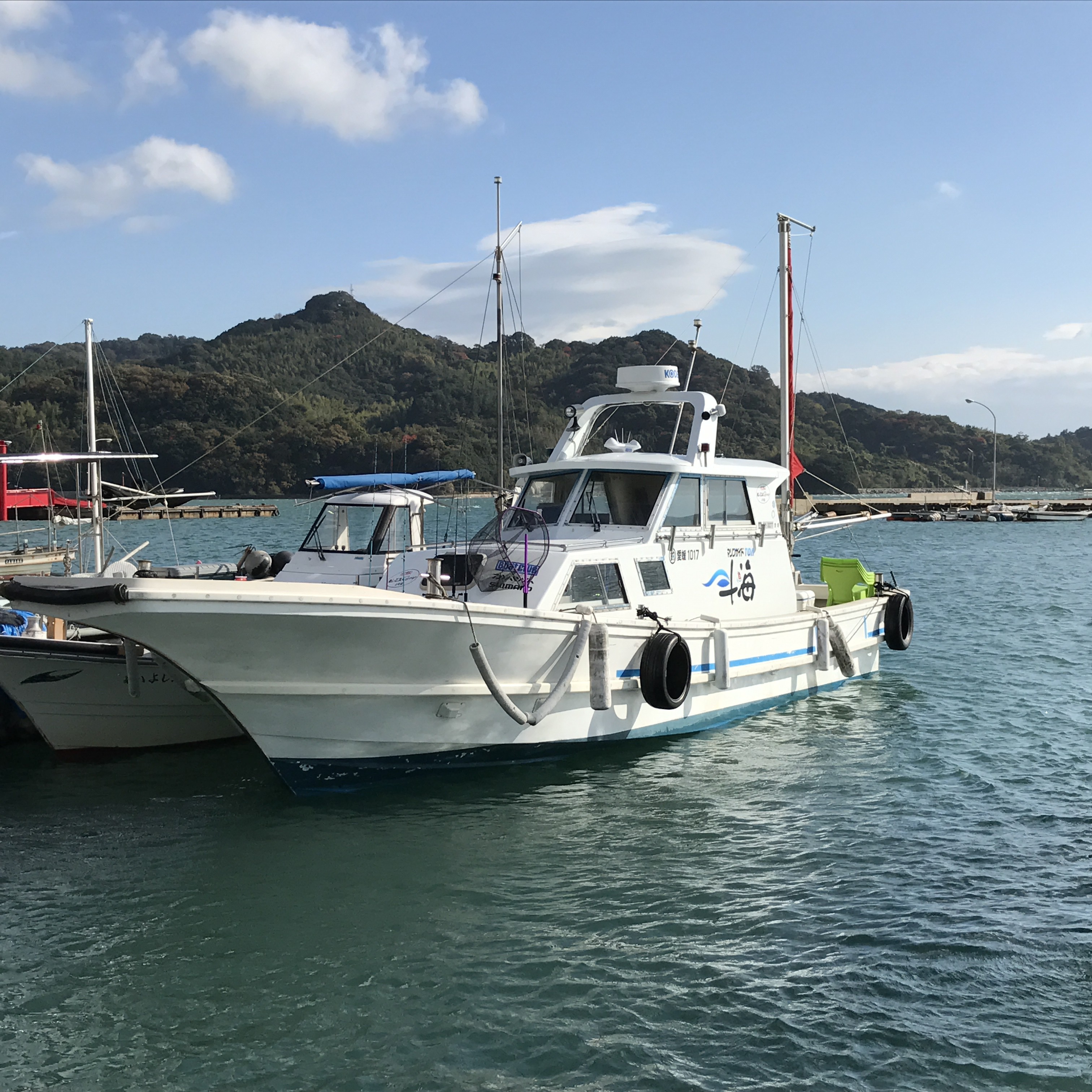 よし正丸Guroup4号艇の紹介と今日の釣果(^^♪ 愛媛 岩城島の遊漁船は民宿 よし正